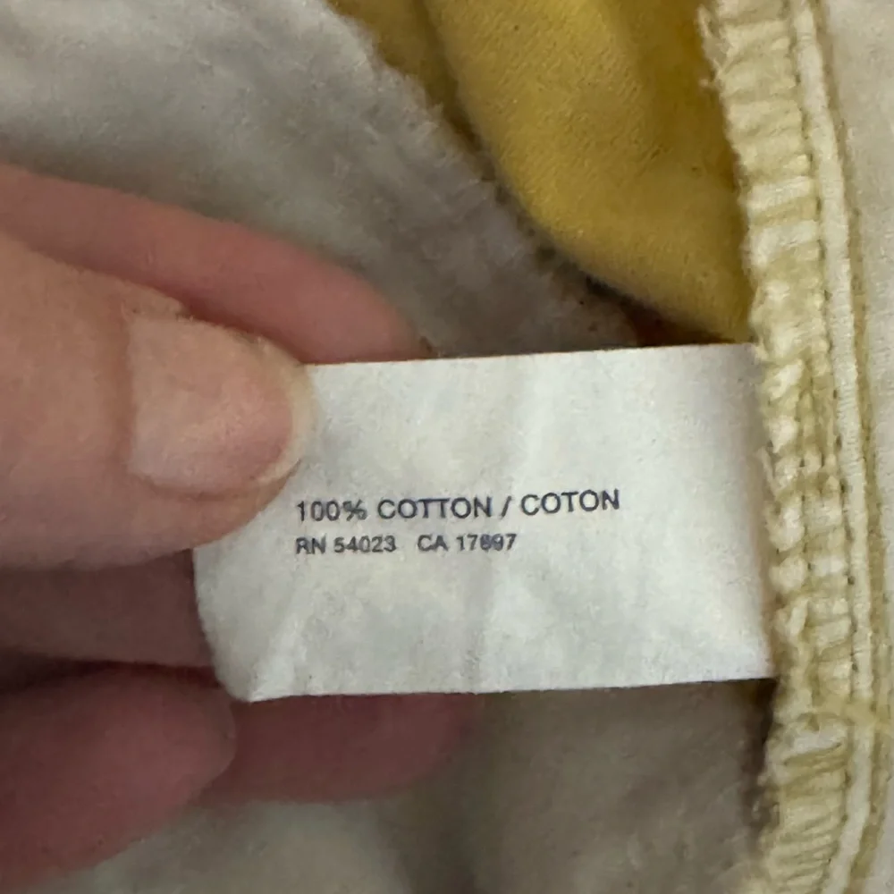 G-48‎ Gap Hadley Yellow Fixed Waist Flat Front Summer Shorts Size 4